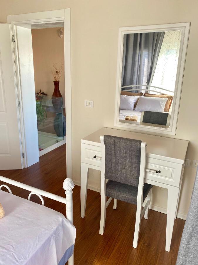 Sarandë Tani'S Houseヴィラ エクステリア 写真