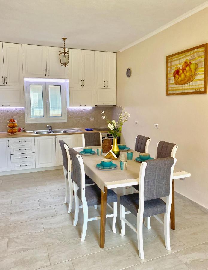 Sarandë Tani'S Houseヴィラ エクステリア 写真