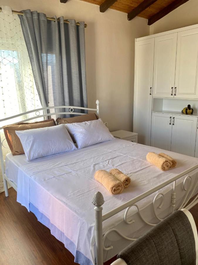 Sarandë Tani'S Houseヴィラ エクステリア 写真