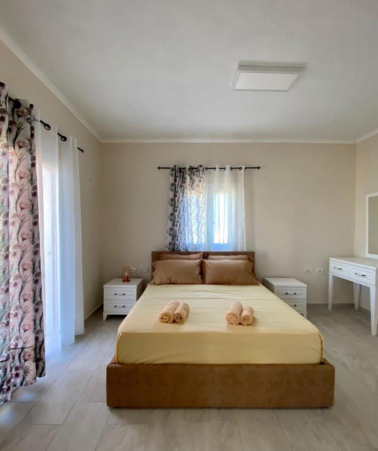 Sarandë Tani'S Houseヴィラ エクステリア 写真