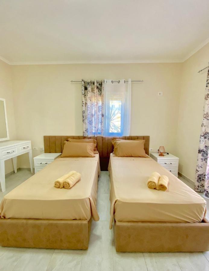 Sarandë Tani'S Houseヴィラ エクステリア 写真