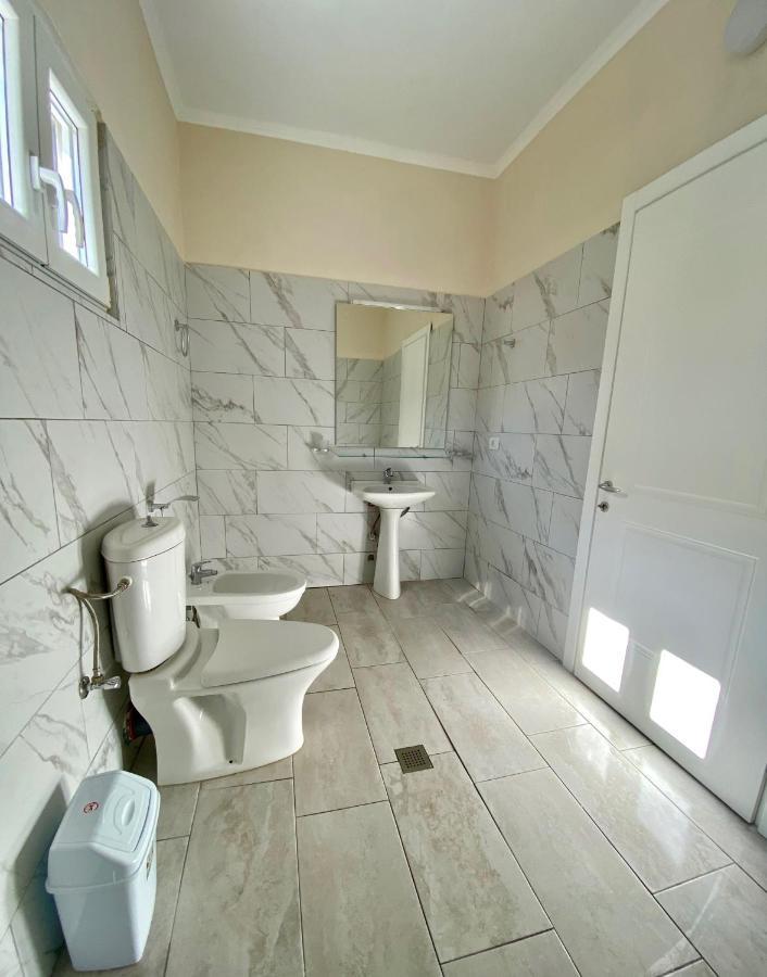 Sarandë Tani'S Houseヴィラ エクステリア 写真